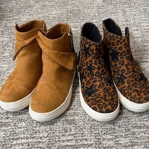 Kidpik Pair of Fall Boots